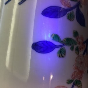 Een paar Chinese famille verte rolwagen vazen, Kangxi — foto 18