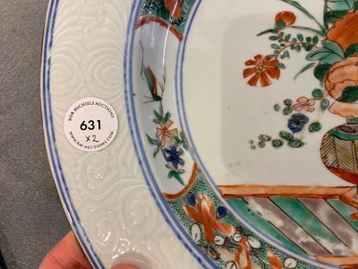 Een paar Chinese famille verte schotels met onderglazuur decor op de rand, Kangxi — foto 5