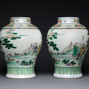 Een paar Chinese famille verte 'Shou Lao' vazen, Kangxi — foto 4