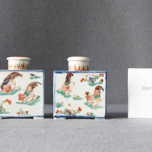 Een paar Chinese famille verte theebussen met hanen, Kangxi — foto 8