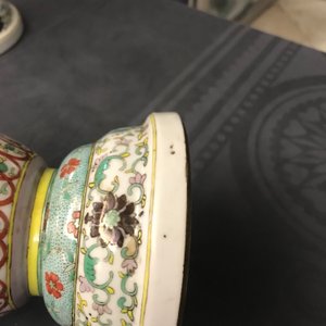 Een paar Chinese famille verte urnes met vakverdeling, 19e eeuw — foto 18