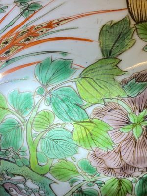 Een paar Chinese famille verte vazen met fazanten tussen bloesemstruiken, Kangxi — foto 17