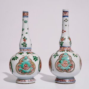 Een paar Chinese famille verte watersprenkelaars, Kangxi — foto 1