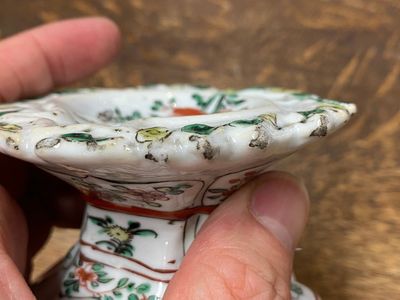 Een paar Chinese famille verte zoutvaten, Kangxi — foto 11