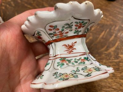 Een paar Chinese famille verte zoutvaten, Kangxi — foto 10