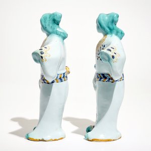 Een paar Chinese figuren in Franse faïence, Strasbourg, 18e eeuw — foto 5