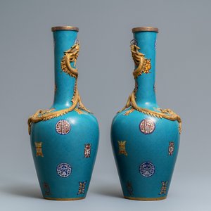 Een paar Chinese flesvormige cloisonné vazen met draken, 19e eeuw — foto 4