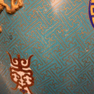 Een paar Chinese flesvormige cloisonné vazen met draken, 19e eeuw — foto 8