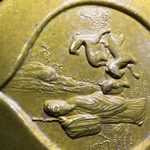 Een paar Chinese geel geglazuurde biscuit vazen, Wang Bing Rong Zuo merk, 19e eeuw — foto 11