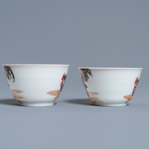 Een paar Chinese grisaille koppen en schotels met een haan en een hen, Yongzheng — foto 5