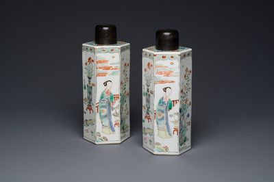 A pair of Chinese famille verte square tea caddies, Kangxi