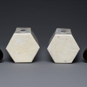 A pair of Chinese famille verte square tea caddies, Kangxi — foto 8