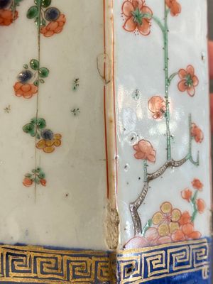 Een paar Chinese hexagonale famille verte theebussen, Kangxi — foto 13