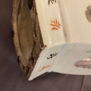 Een paar Chinese hexagonale qianjiang cai vazen met dames, 19/20e eeuw — foto 16