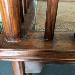 Een paar Chinese huanghuali houten stoelen, Republiek, 20e eeuw — foto 24