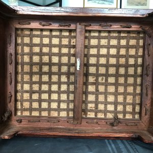 Een paar Chinese huanghuali houten stoelen, Republiek, 20e eeuw — foto 43