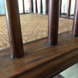 Een paar Chinese huanghuali houten stoelen, Republiek — foto 16