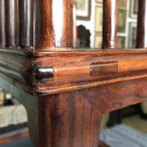 Een paar Chinese huanghuali houten stoelen, Republiek — foto 21
