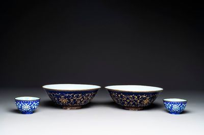 Een paar Chinese kommen en een paar kopjes in Canton email, Ruyi 如意 merk, Qianlong