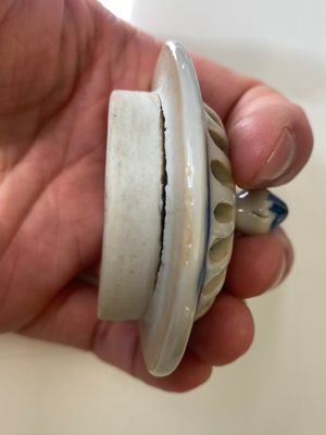Een paar Chinese opengewerkte en dubbelwandige blauw-witte theepotten, Transitie periode — foto 17