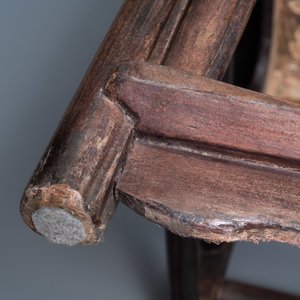 Een paar Chinese opengewerkte houten stoelen met rieten zitting, 19e eeuw — foto 16