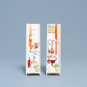 Een paar Chinese polychrome gesculpteerde polssteunen in presentatiedoos, Republiek — foto 3