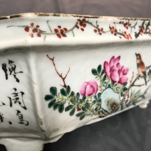 Een paar Chinese qianjiang cai jardinières, 19/20e eeuw — foto 29