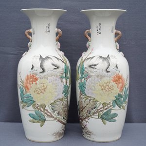 Een paar Chinese qianjiang cai vazen met Pekinezen, 19e eeuw — foto 13