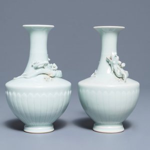 Een paar Chinese ru-stijl geglazuurde vaasjes met qilong, Yongle merk, 19e eeuw — foto 5