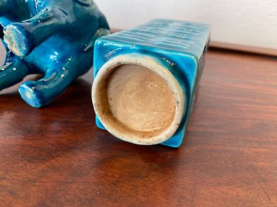 Een paar Chinese turquoise 'cong' vazen en een 'luduan' wierookbrander, 19/20e eeuw — foto 6