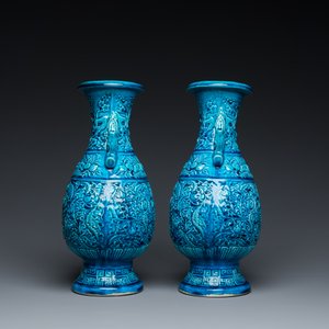 Een paar Chinese turquoise-geglazuurde 'lotus' vazen, 19e eeuw — foto 3