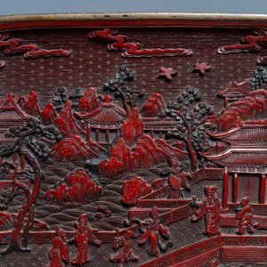 Een paar Chinese tweekleurige vierkante lakwerk schotels, Qianlong merk en periode — foto 6
