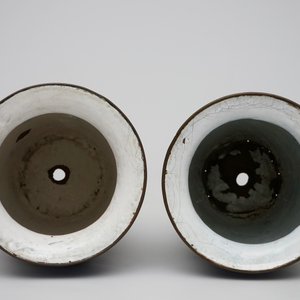 Een paar Chinese vazen in Canton emaille met blauwe fondkleur, 19e eeuw — foto 5