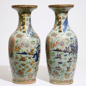 Een paar Chinese vazen met Canton famille rose decor op celadon fondkleur, 19e eeuw — foto 4