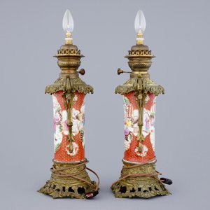 Een paar Chinese vazen met mandarijns decor in bronzen montuur, 18/19e eeuw — foto 2