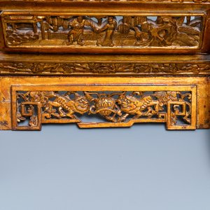 Een paar Chinese vergulde houten schermen voor de Straits of Peranakan markt, 19e eeuw — foto 7