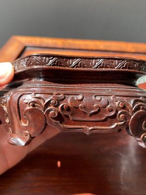 Een paar Chinese verte biscuit vazen gedragen door boeddhistische leeuwen, Kangxi — foto 19