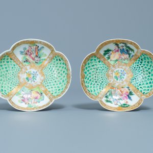 Een paar Chinese vierlobbige koppen en schotels met AR-merk naar Meissen voorbeeld, Tongzhi — foto 2
