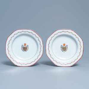 Een paar Chinese wapenborden voor de Engelse markt en een bord voor de Nederlandse markt, Qianlong — foto 2
