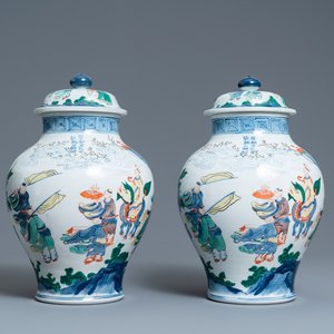 Een paar Chinese wucai dekselpotten, 19/20e eeuw — foto 1