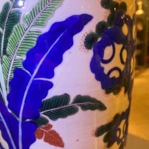 Een paar Chinese wucai rouleau vazen, 19e eeuw — foto 9