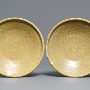 Een paar Chinese Yueyao scheepswrak schotels met kraanvogels, Song — foto 2