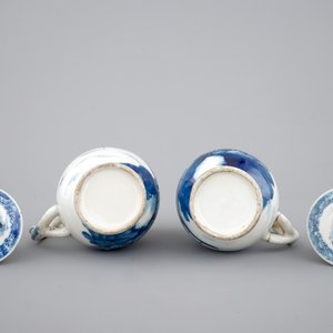 Een paar dekselkannetjes in blauw-witte Chinees exportporselein, 18e eeuw — foto 7