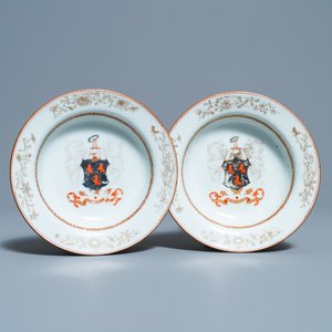 Een paar diepe Chinese borden met het wapen van Ross of Balnagowan voor de Schotse markt, Qianlong — foto 1