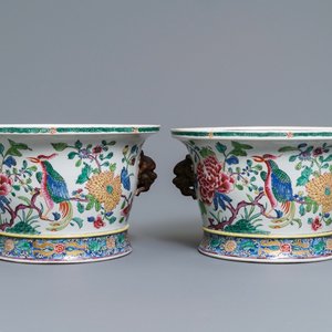 Een paar famille rose-stijl jardinières met vogels en bloemen, Samson, Parijs, 19e eeuw — foto 1