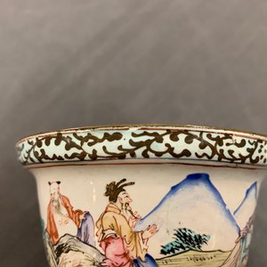 Een paar fijne Chinese Canton email dekselkommen, Yongzheng/Qianlong — foto 17