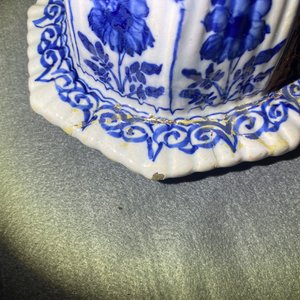Een paar grote blauw-witte Delftse dekselvazen, 18e eeuw — foto 13