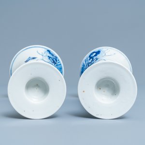 Een paar grote Chinese blauw-witte kandelaars, 19e eeuw — foto 5