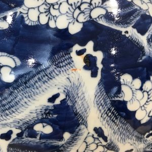 Een paar grote Chinese blauw-witte vazen met prunusbloesems, 19e eeuw — foto 8