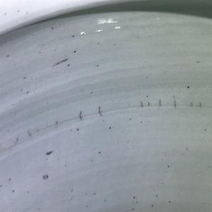 Een paar grote Chinese blauwwitte dekselvazen met figuren in vakverdeling, Kangxi — foto 38